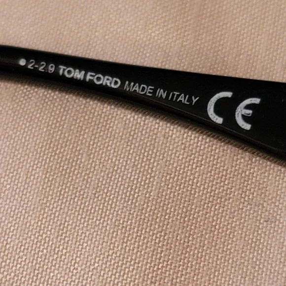 Tom Ford Black Glasses FT5588 - Rare Discontinued - Picture 5 of 5